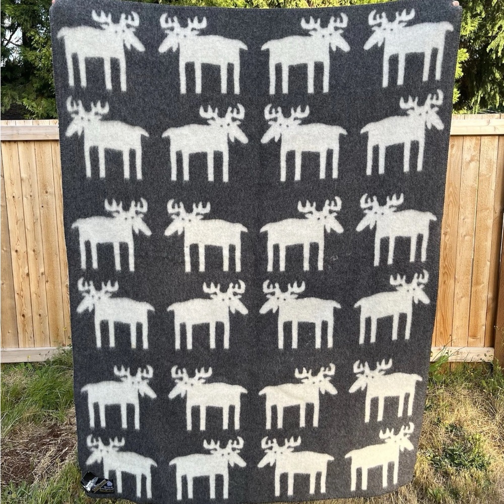 NWT Made In Norway Roros Tweed Wool Blanket Moose Elg  52x72” Gray